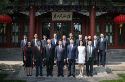 刘强东夫妇宣布向清华大学捐赠2亿元　助力自主创新与科研建设