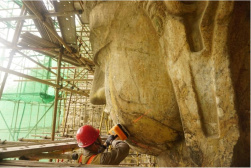 龍門石窟最新考古發現，揭開盧舍那大佛千年前“風華”